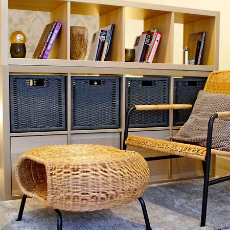 New! Cozy With Free Guarded Parking Riga