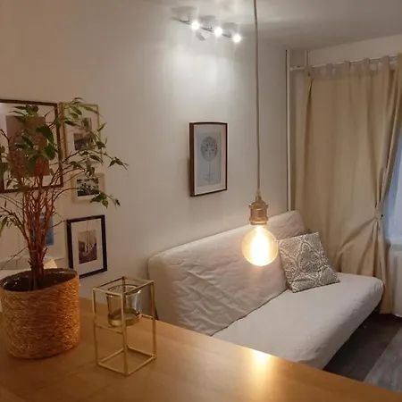 New! Cozy With Free Guarded Parking